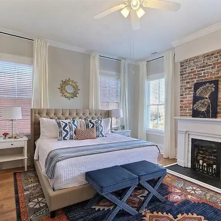 Gallery Stays - Parkside Manor-2