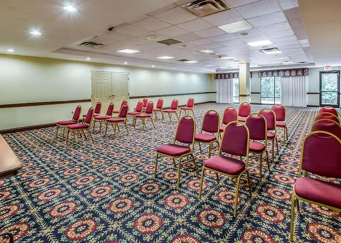 Best Western Plus Savannah Gateway