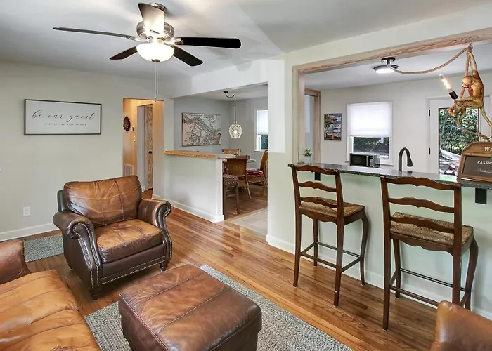 Pet friendly Savannah'S Boho Retreat Villa