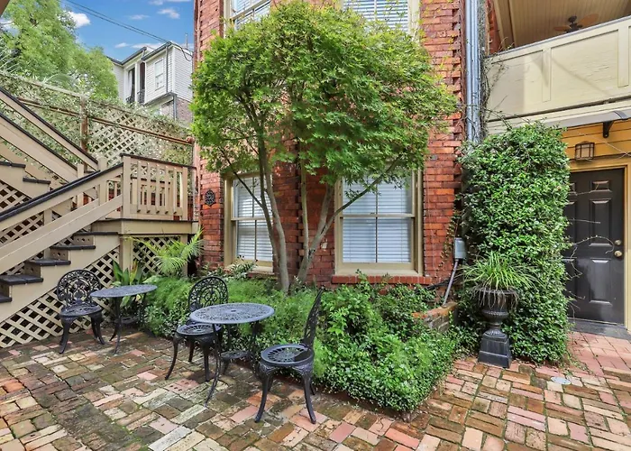 The Wright Suite On Beautiful Jones Street