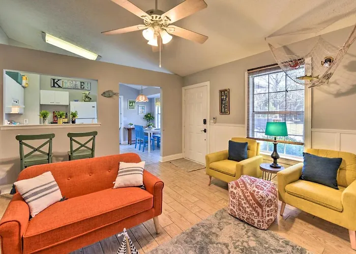 Haustierfreundliches Cozy Family-Friendly Home Near Historic District! Savannah
