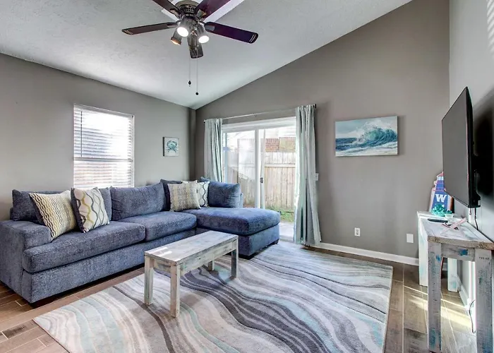 Dog-Friendly Savannah Vacation Rental With Fire Pit!