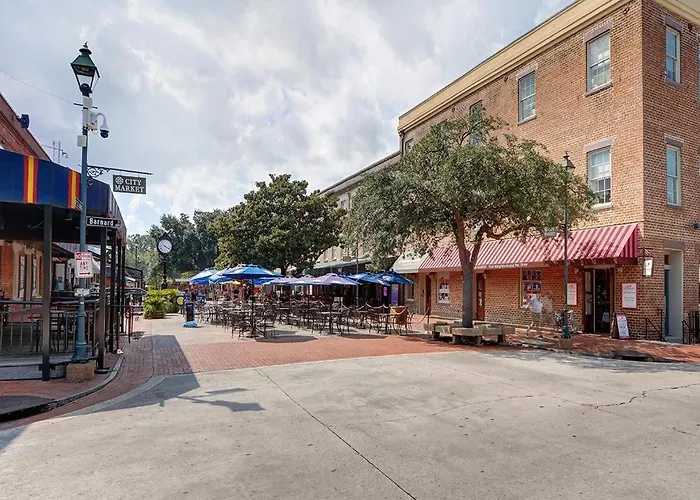 Bay Street Loft Unit 204 Apartment Savannah