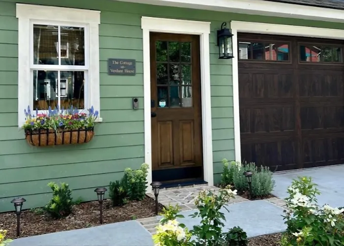 New Construction Cottage In Downtown Savannah Arts District