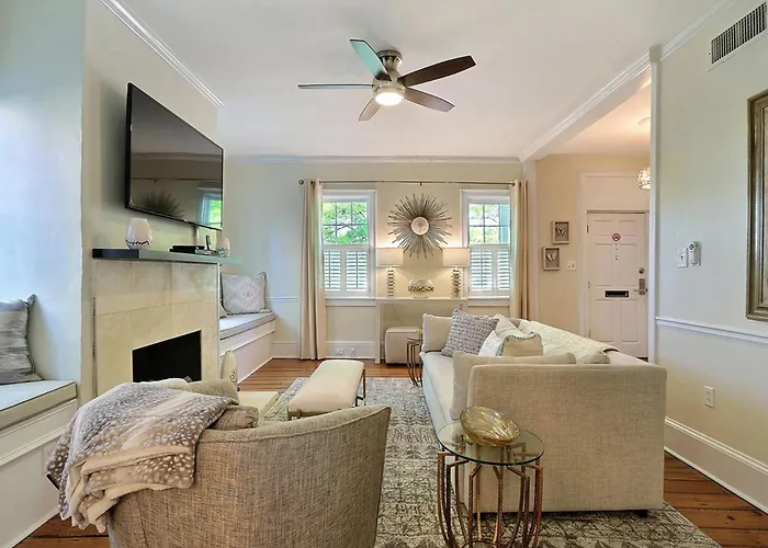 Henry Cunningham Estate Apartment Savannah