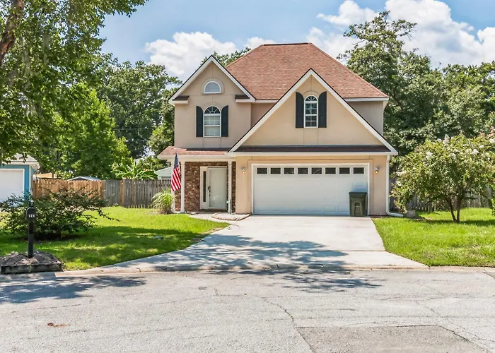 Mins To Savannah-Peachy Pied-A-Terre