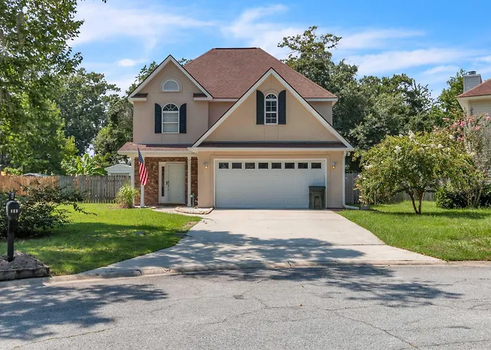 Mins To Savannah-Peachy Pied-A-Terre
