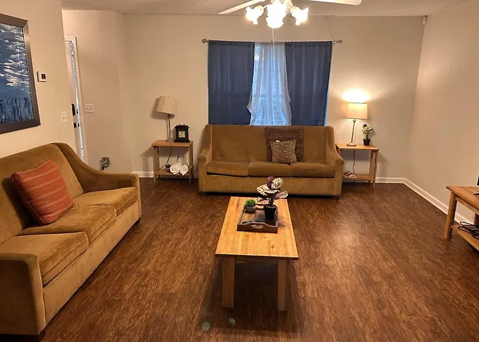 Villa Coastal Haven- 10 Mins To Gardens, 20 Mins To Downtown! Savannah