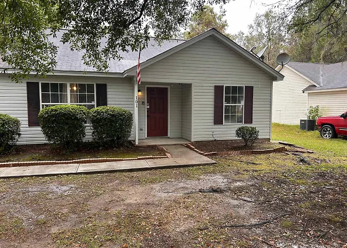 Villa Coastal Haven- 10 Mins To Gardens, 20 Mins To Downtown! Savannah