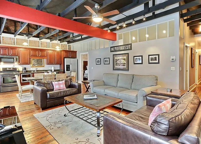 Ellis Square Loft