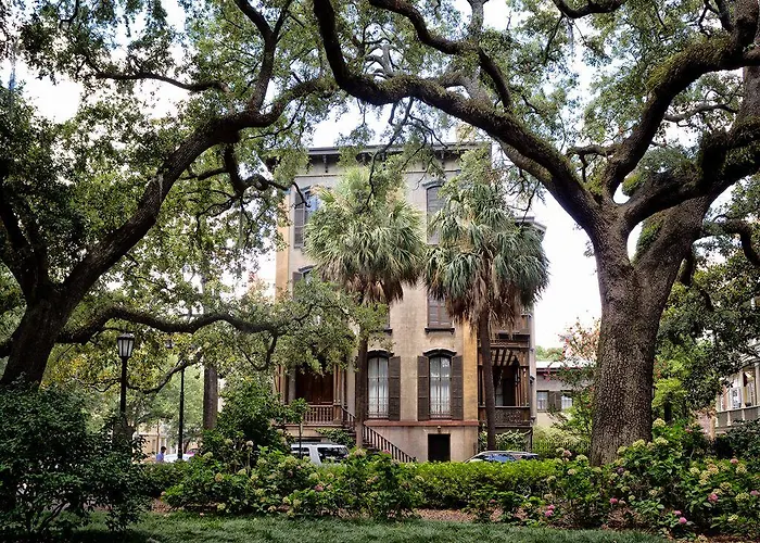 Haustierfreundliches Southern Belle Carriage House Savannah