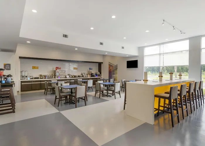 Glo Best Western Pooler - Savannah Airport Hotel