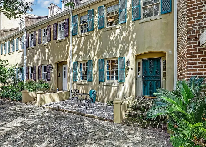 Savannah Charm