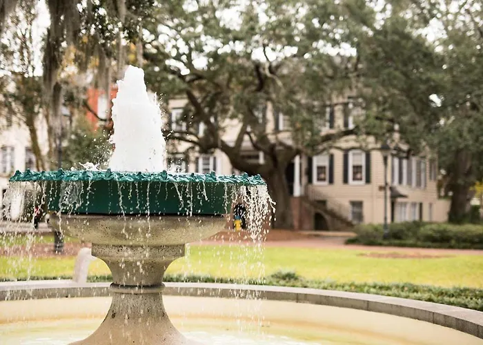 Villa Orleans Square Savannah