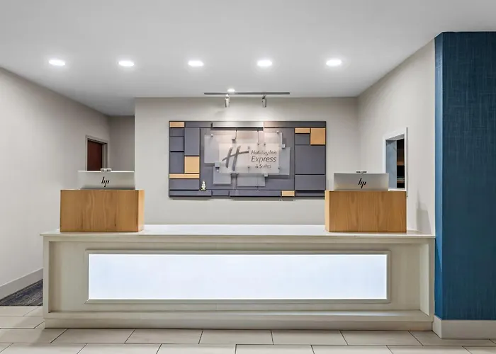 Holiday Inn Express Hotel & Suites Savannah Midtown By Ihg