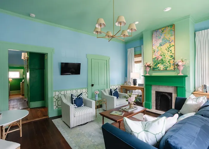 Charming Savannah Duplex Courtyard Parking