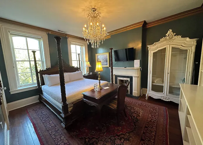 Boutique Justine Inn Savannah