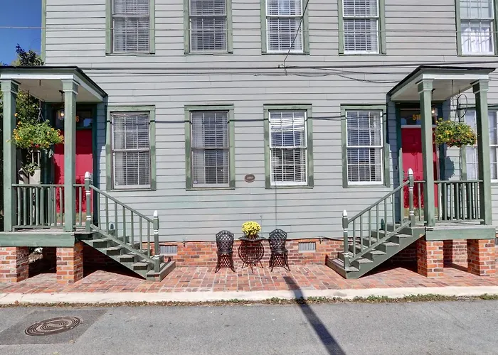 Gallery Stays - Low Country