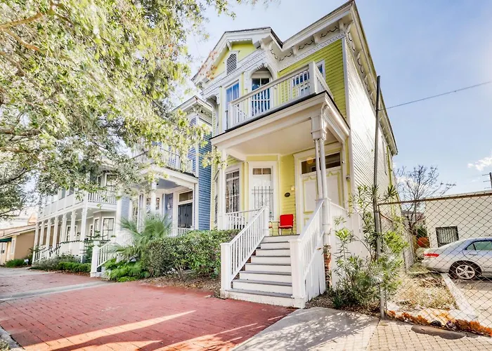 Savannah Sunny