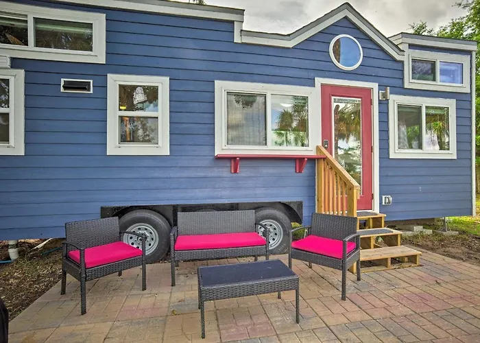 Waterfront Tiny House With Private Dock And Patio!