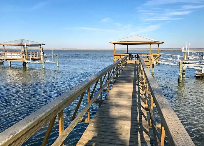 Waterfront Tiny House With Private Dock And Patio!